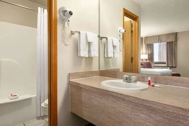 Oda, 2 Çift Kişilik Yatak, Sigara İçilmez