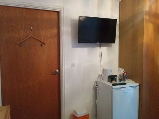 Double Room ( Shared Bathroom )