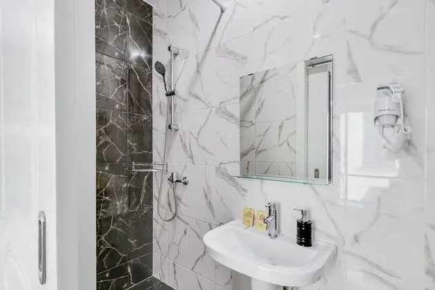 Standard Tek Büyük veya İki Ayrı Yataklı Oda