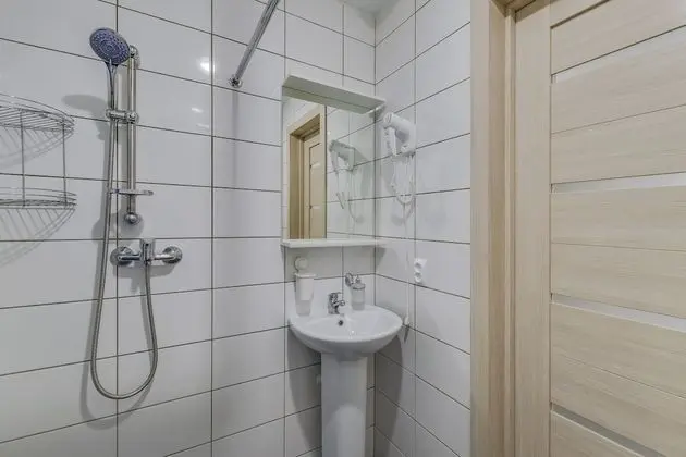 Basic Tek Büyük Yataklı Oda