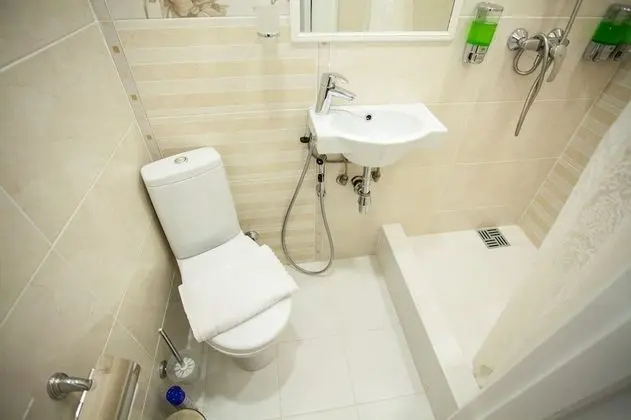 Standard Tek Büyük Yataklı Oda