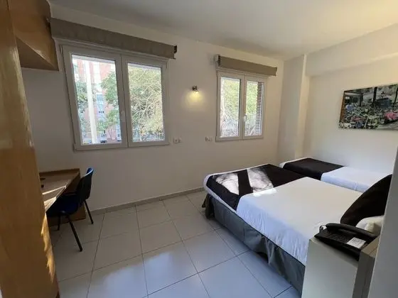 Üç Kişilik Oda