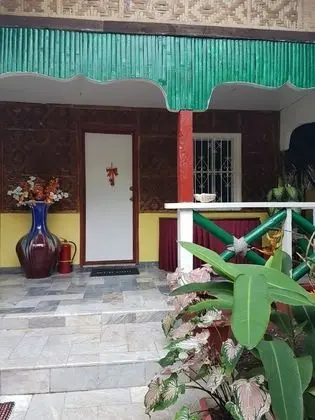 Superior Tek Büyük veya İki Ayrı Yataklı Oda, 3 Yatak Odası, Özel Banyo, Bahçe Manzaralı (Aircon)