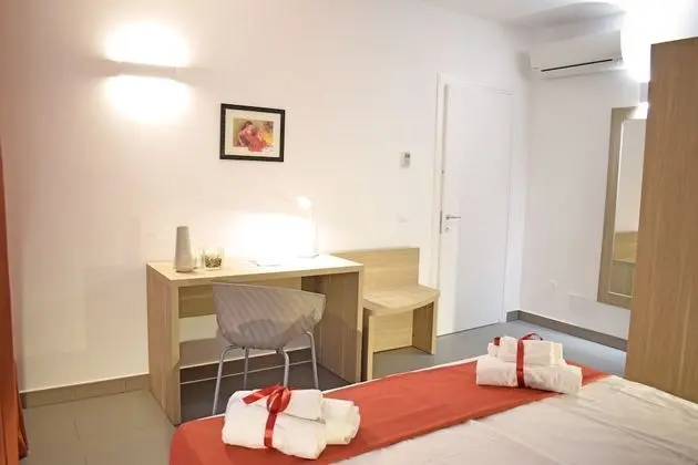 Superior Apart Daire, Avlu Manzaralı