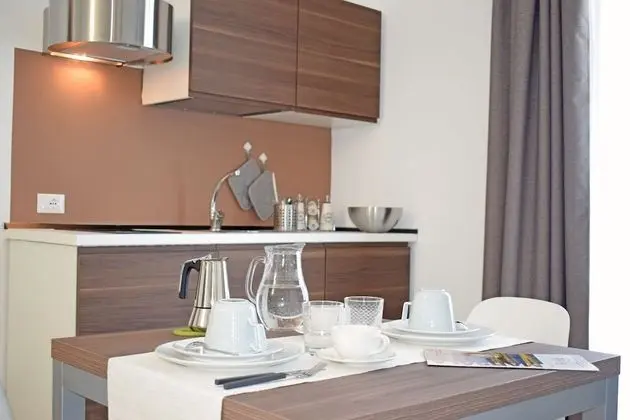 Superior Apart Daire, Avlu Manzaralı