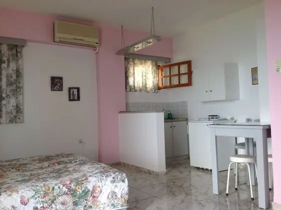 Stüdyo, Kısmi Deniz Manzaralı