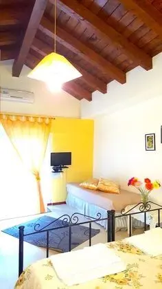 Üç Kişilik Oda