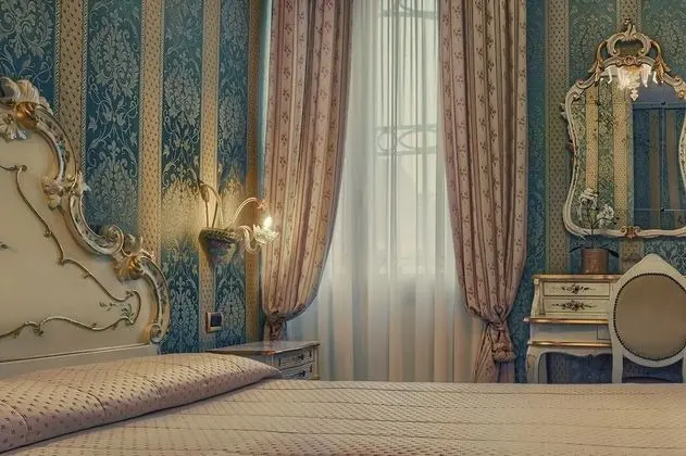 Üç Kişilik Oda, Kanal Manzaralı