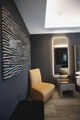 Deluxe Tek Büyük Yataklı Oda, Kısmi Deniz Manzaralı