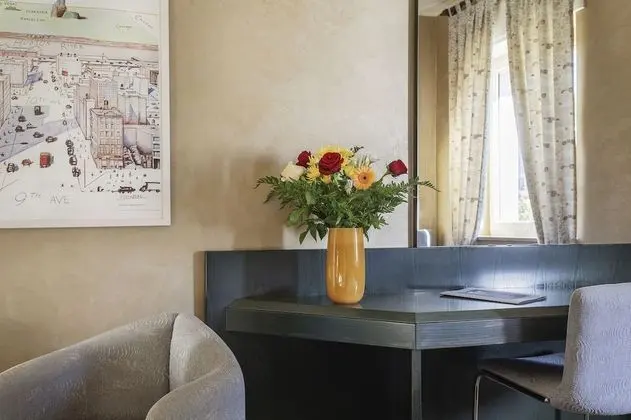 Tek Büyük veya İki Ayrı Yataklı Oda, Göl Manzaralı