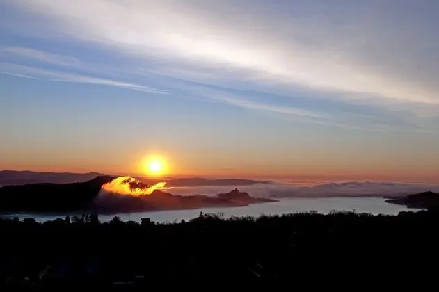 Tek Büyük veya İki Ayrı Yataklı Oda, Göl Manzaralı