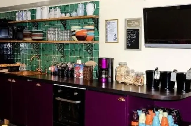 Ortak Ranzalı Oda, 1 Yatak Odası