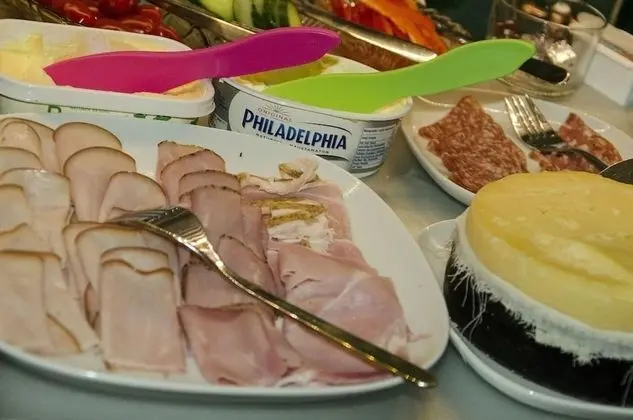 Ortak Ranzalı Oda, 1 Yatak Odası