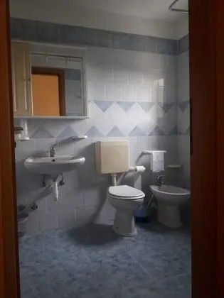 Basic Tek Büyük veya İki Ayrı Yataklı Oda