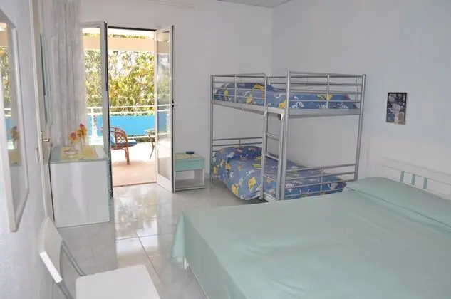 Dört Kişilik Oda