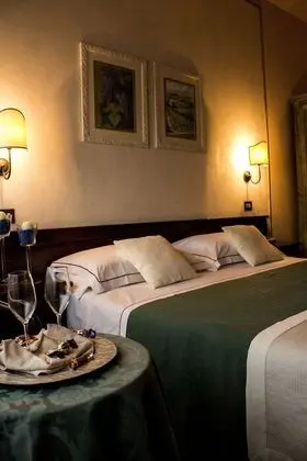 Comfort Tek Büyük Yataklı Oda