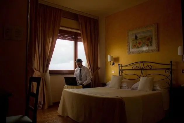 Comfort Tek Büyük Yataklı Oda