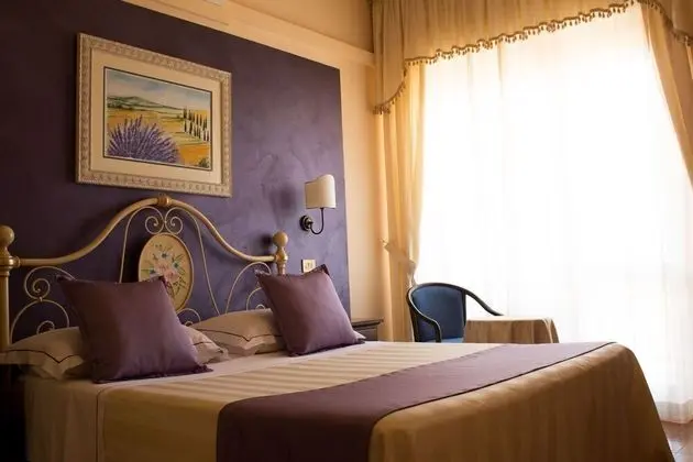 Comfort Tek Büyük Yataklı Oda