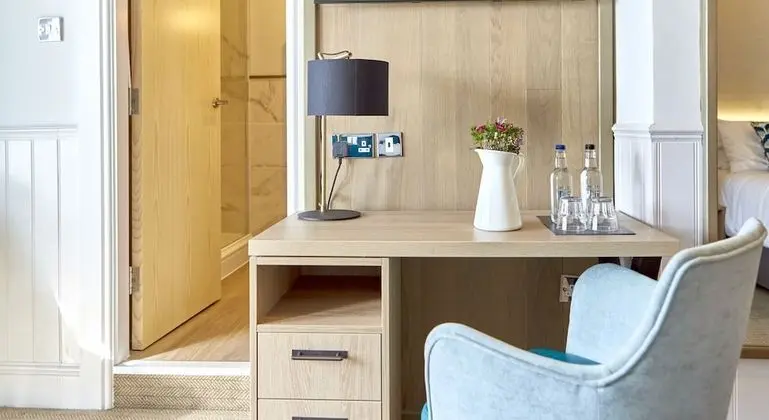 Deluxe Tek Büyük veya İki Ayrı Yataklı Oda, Deniz Manzaralı