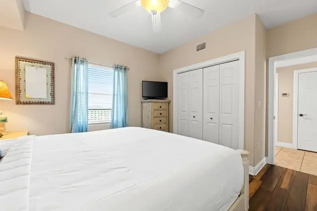 Treasure Island, 2 Bedroom, Gulf Front (1203)