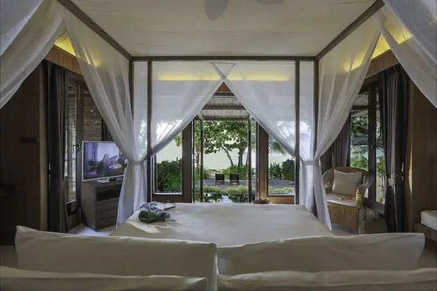 Beachfront Pool Villa