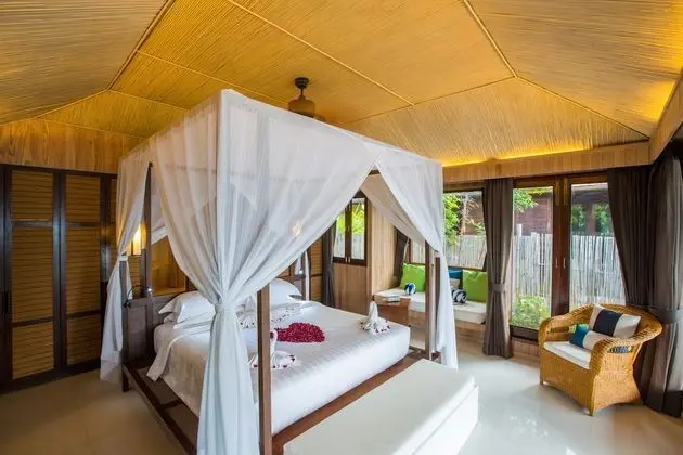 Beachfront Pool Villa