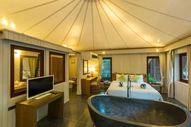 Beachfront Pool Villa