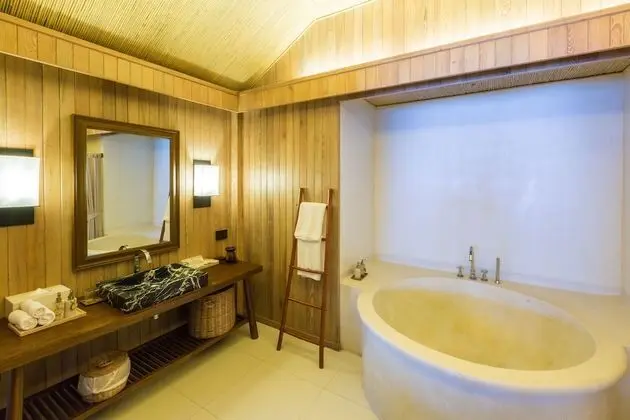 Beachfront Pool Villa