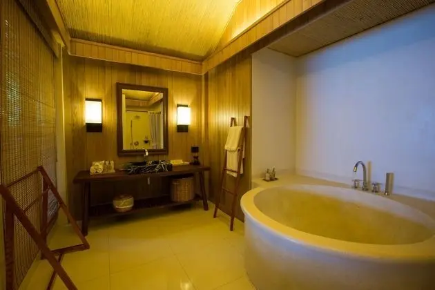 Beachfront Pool Villa