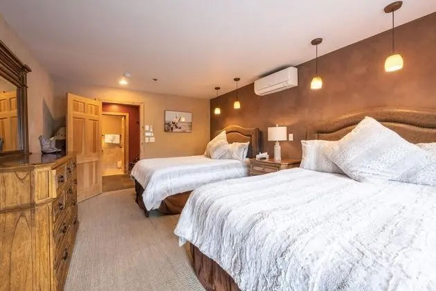 TMI 1 Bedroom (Bedding Varies and Not Guaranteed)