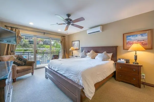 TMI 1 Bedroom (Bedding Varies and Not Guaranteed)