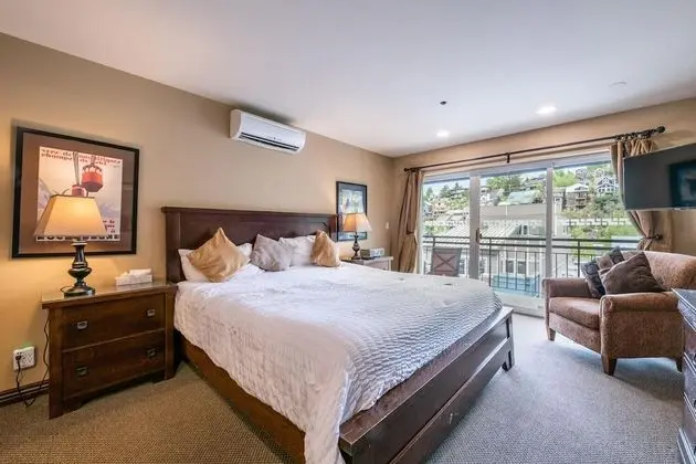 TMI 1 Bedroom (Bedding Varies and Not Guaranteed)