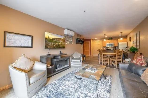 TMI 1 Bedroom (Bedding Varies and Not Guaranteed)