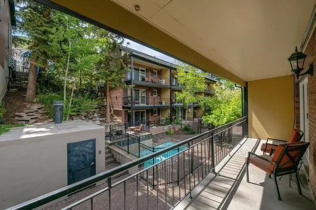 TMI 1 Bedroom (Bedding Varies and Not Guaranteed)