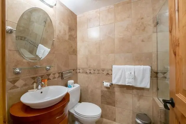 TMI 1 Bedroom (Bedding Varies and Not Guaranteed)