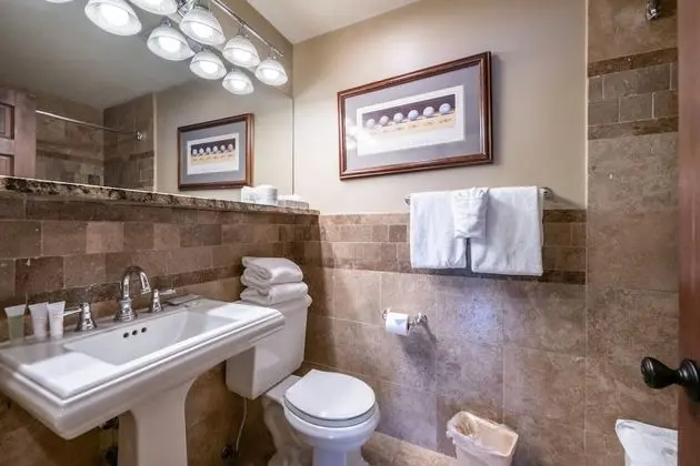 TMI 1 Bedroom (Bedding Varies and Not Guaranteed)
