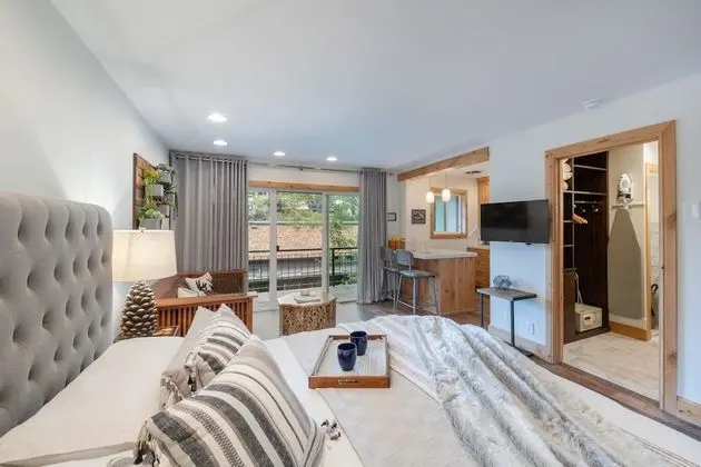 TMI Junior Suite