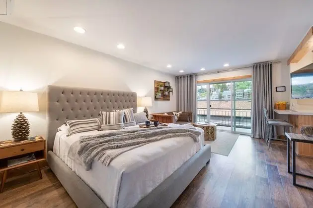 TMI Junior Suite