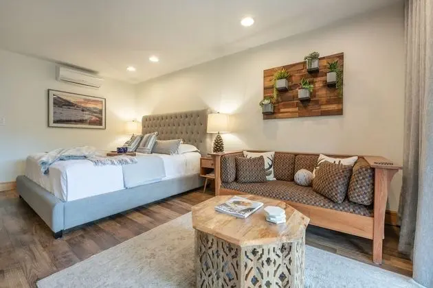 TMI Junior Suite