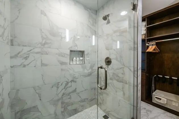 TMI Junior Suite