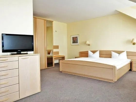 Basic Tek Büyük Yataklı Oda, 1 Büyük (Queen) Boy Yatak, Sigara İçilmez, Şehir Manzaralı