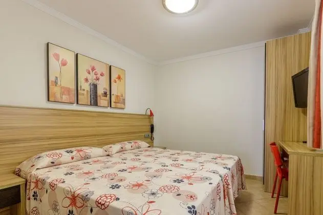 Basic Tek Büyük veya İki Ayrı Yataklı Oda