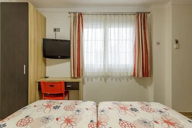 Basic Tek Büyük Yataklı Oda