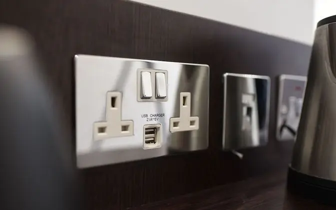 Tek Büyük Yataklı Oda