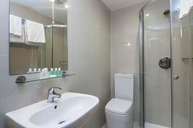 Tek Büyük Yataklı Oda