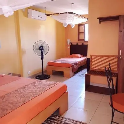 Standard Üç Kişilik Oda, Bahçe Manzaralı