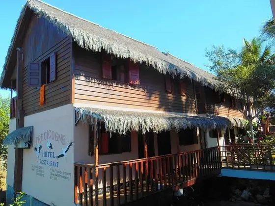 Standard Üç Kişilik Oda, Bahçe Manzaralı