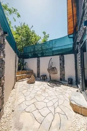 Taş Ev - Jakuzili,    , Havuzsuz