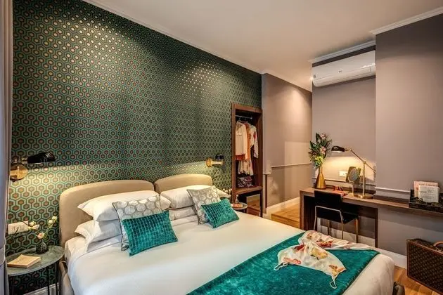 Deluxe Tek Büyük Yataklı Oda