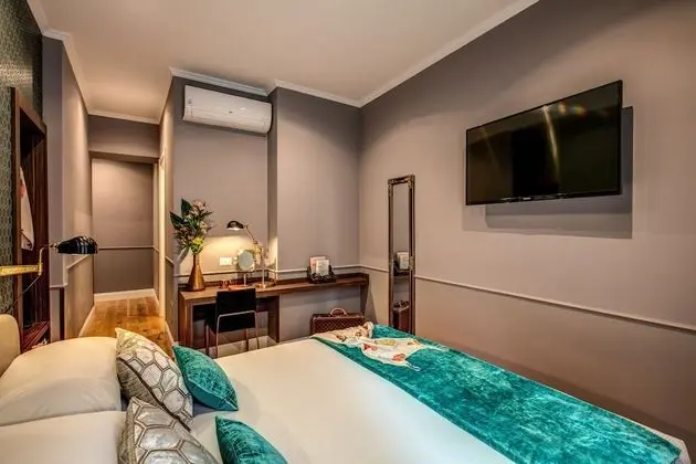 Deluxe Tek Büyük Yataklı Oda